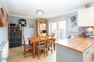 Diner- click for photo gallery